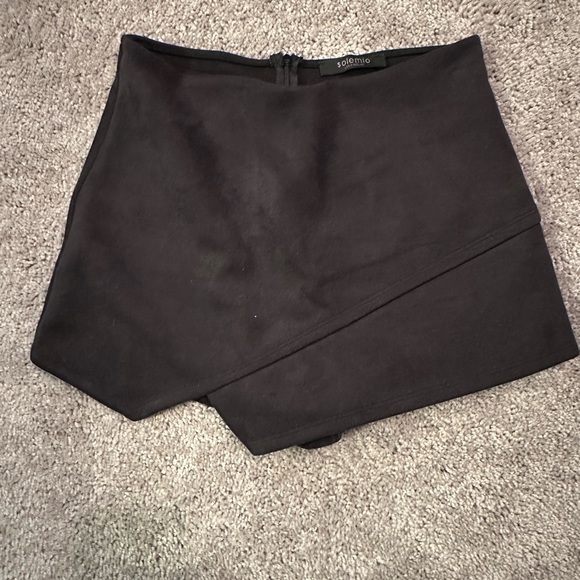 Black suede, skort, size small - Picture 1 of 2